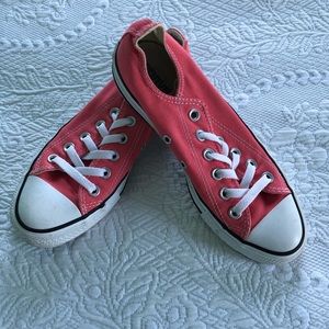 Converse Tennis shoes